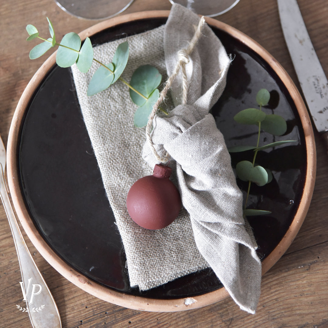 Vintage Paint RUSTY RED