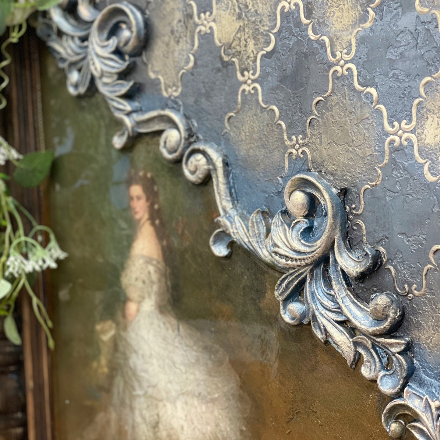 Dainty Trellis (50x50cm) - Posh Chalk - Stencil Woodubend