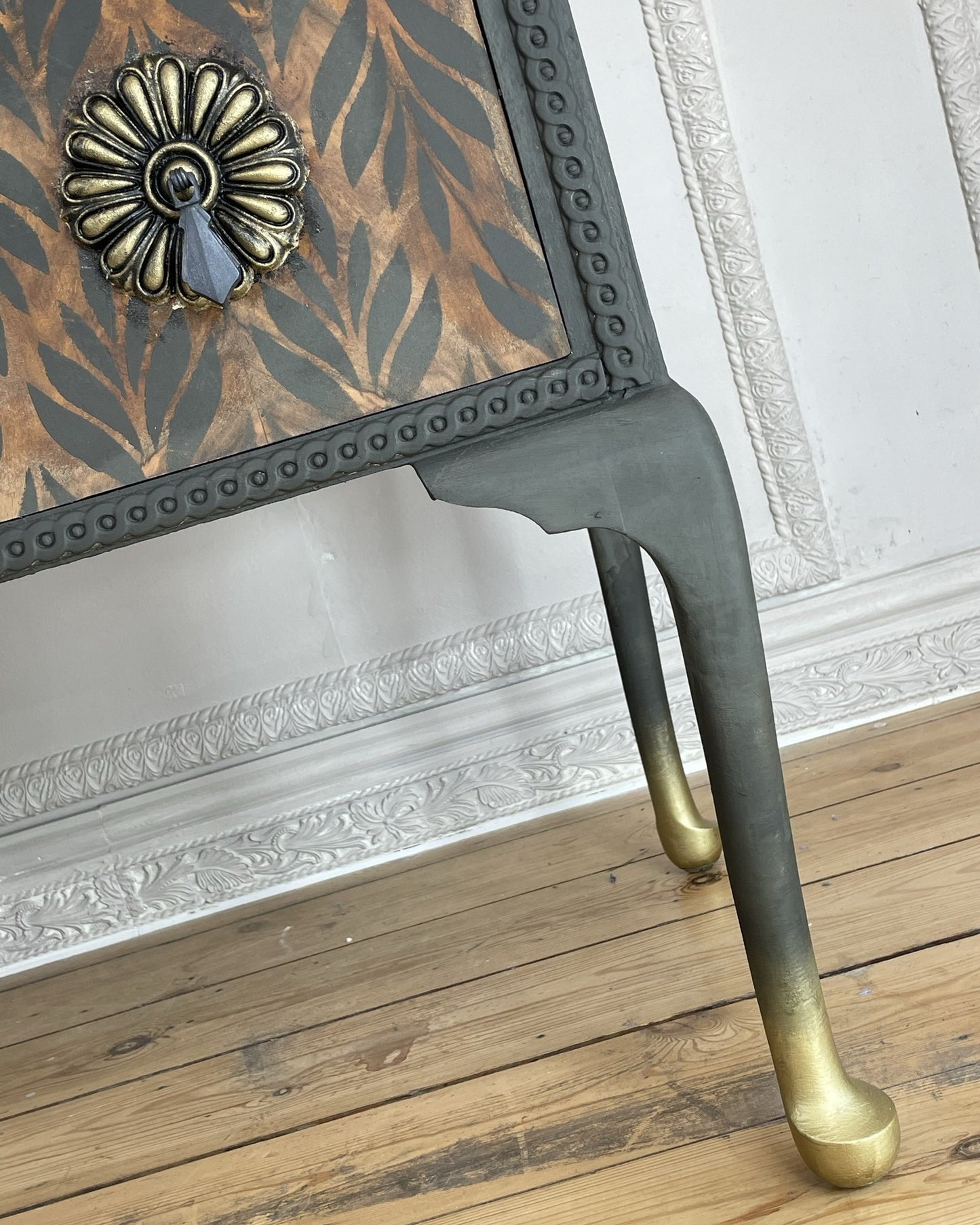 Evergreen (50x50cm) - Redesign with Prima - Stencil Woodubend