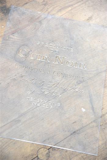 Cuir Noir (20x21cm) - Vintage Paint - Stencil